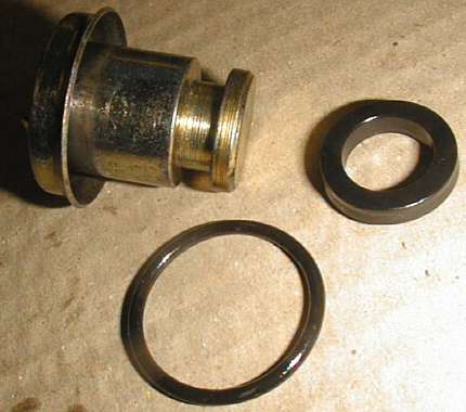 Front wheel cylonder piston with odd seal, MGA