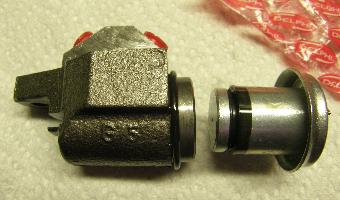 Front wheel cylonder piston with odd seal, MGA