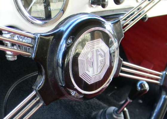 steering wheel badge, very original