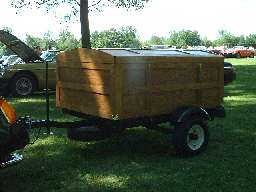 Wooden trunk trailer