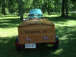 Wooden trunk trailer